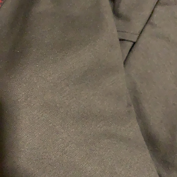 🔴⚫️BLACK BURGUNDY CHECKERED TRENCH JACKET⚫️🔴 - Picture 6 of 10